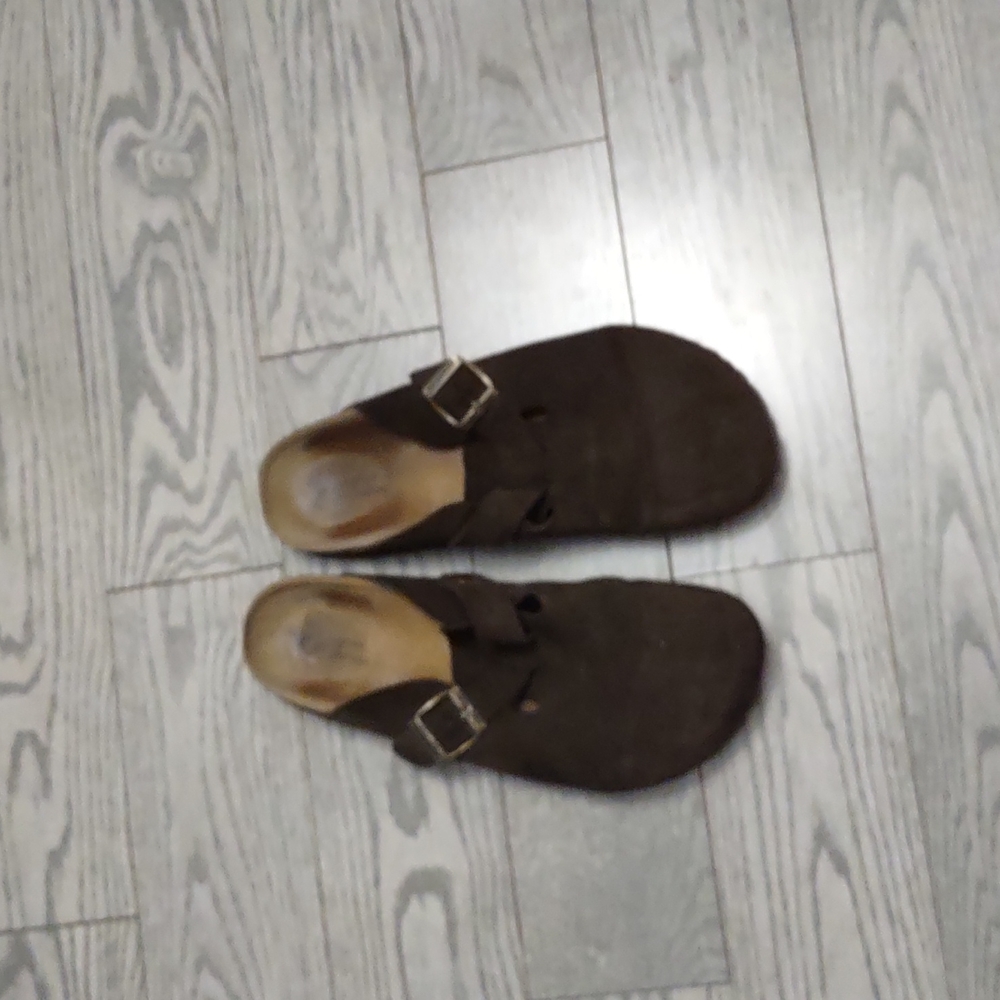 Beautiful slippers by American eagle ☘️☘️☘️